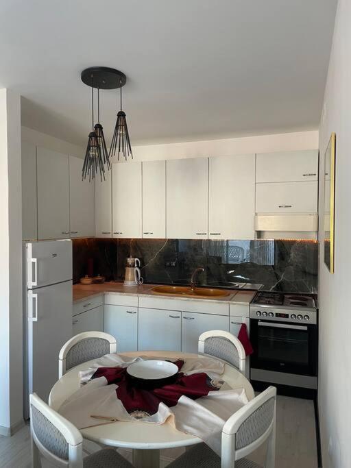 Penthouse With Castle View Apartamento Prizren Exterior foto