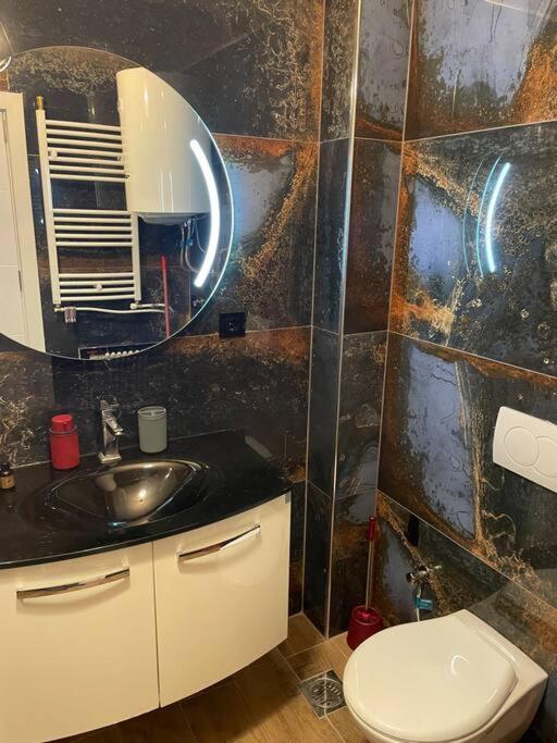 Penthouse With Castle View Apartamento Prizren Exterior foto