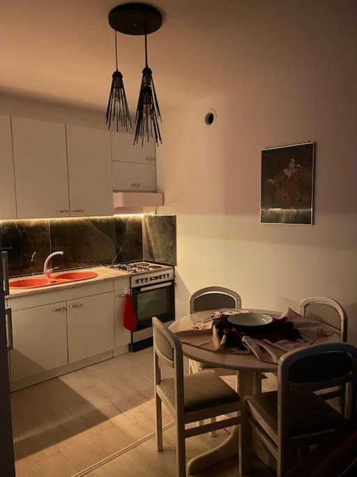 Penthouse With Castle View Apartamento Prizren Exterior foto